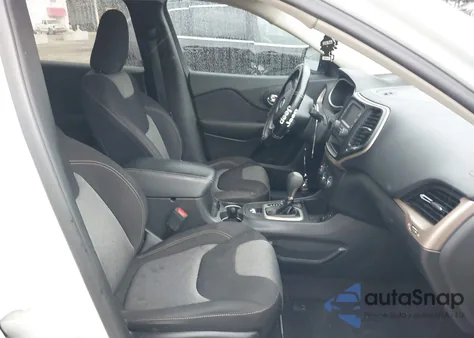 2017 Jeep Cherokee Altitude Fwd z USA, uszkodzony, nr VIN 1C4PJLAB5HW502668